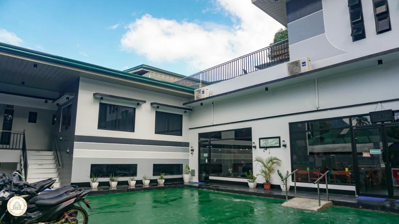 Ziet Hotel Mambajao Bagian luar foto