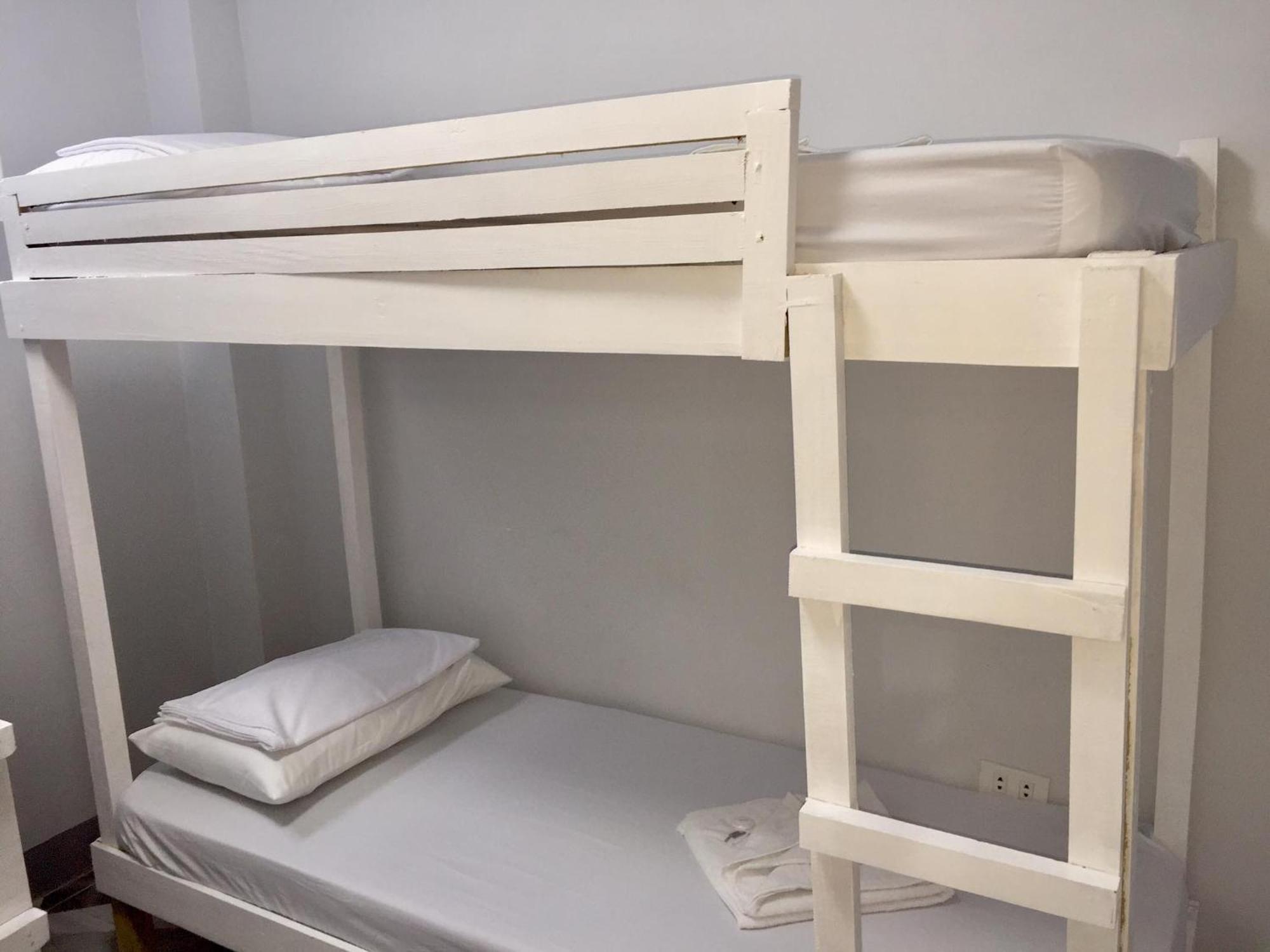 Ziet Hotel Mambajao Ruang foto